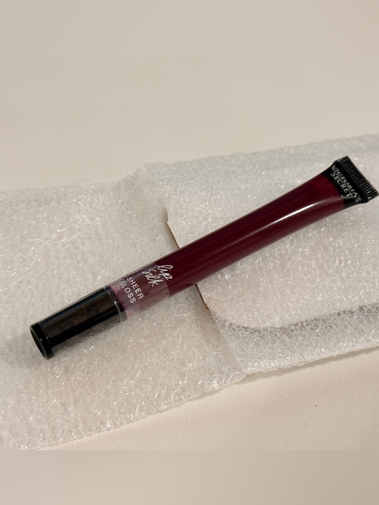Victoria's Secret Other - Victoria's Secret "Fearless" Lip Silk Sheer Gloss